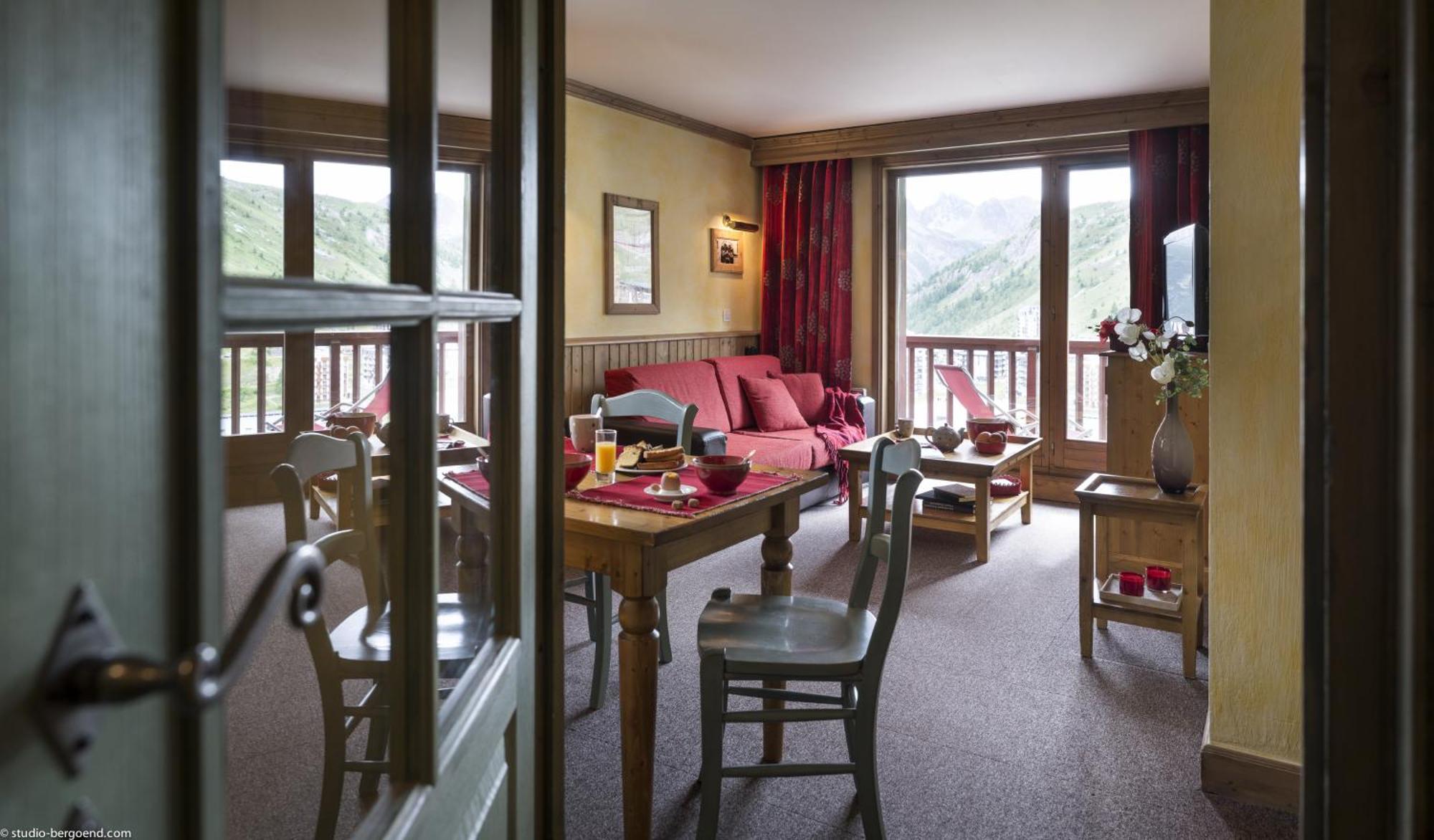 Aparthotel Residences Village Montana By Les Etincelles 4*